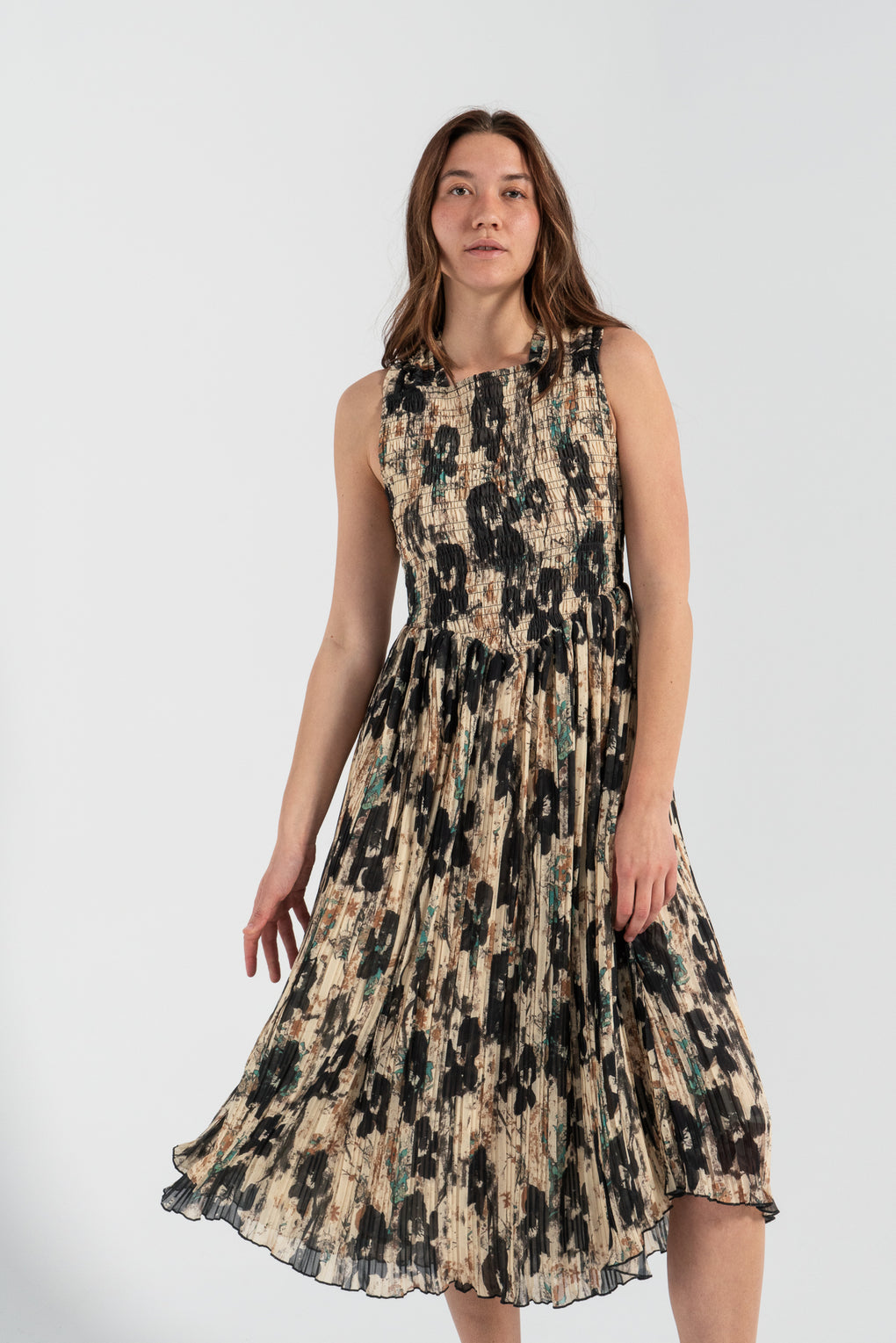 Printed Pleats Smock Midi Straps Dress