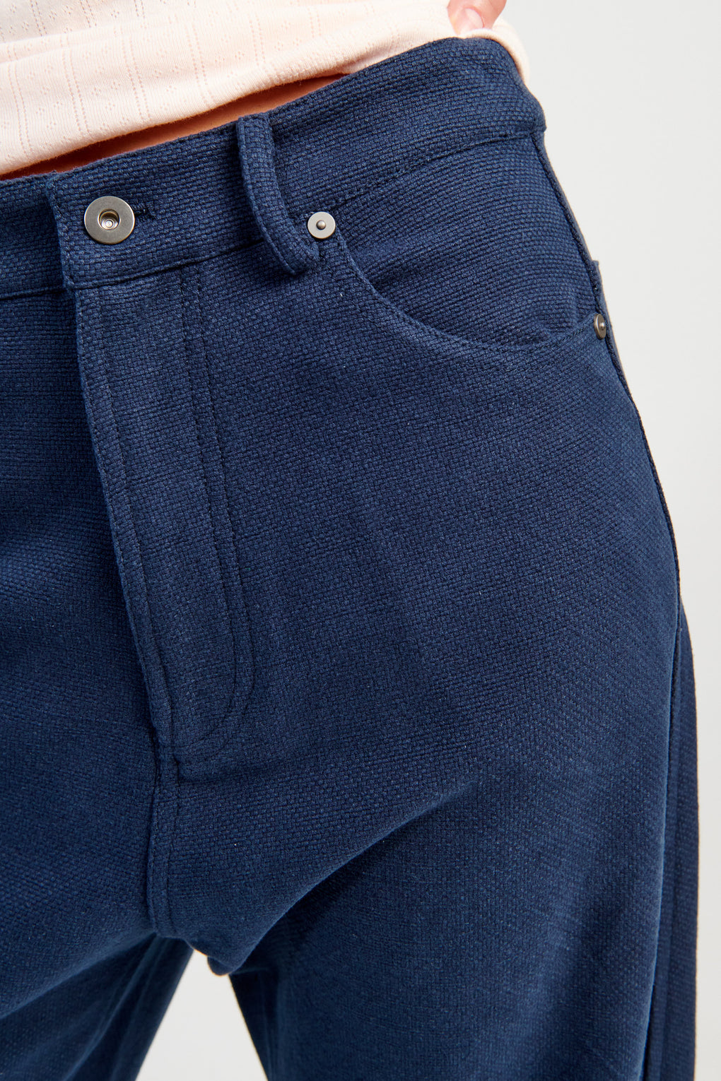 Relaxed Curve Legged Trouser