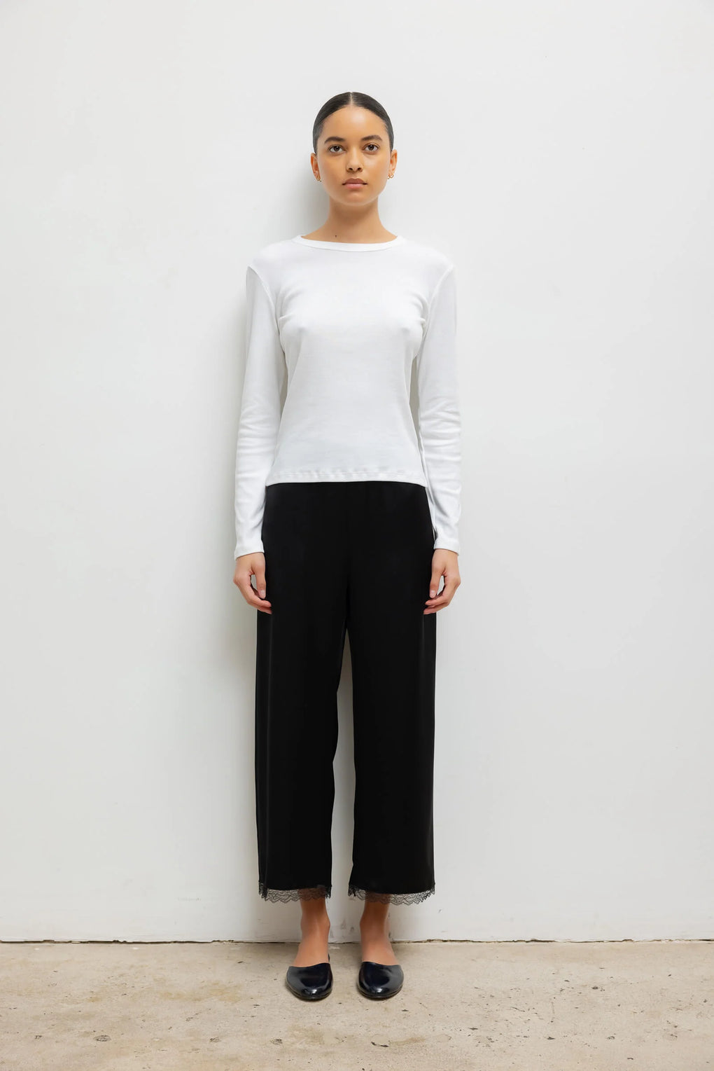 Barb Lace Crop Pant