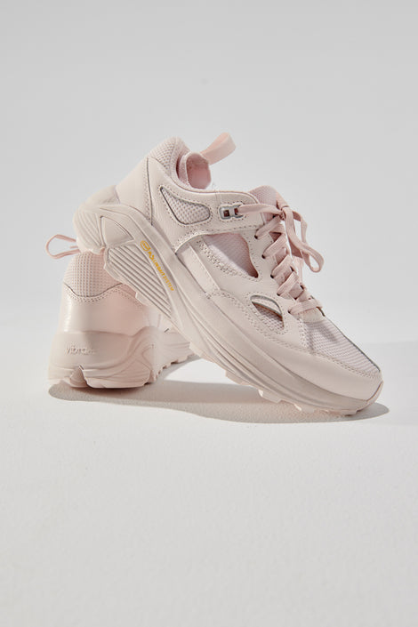 Aura Sneaker