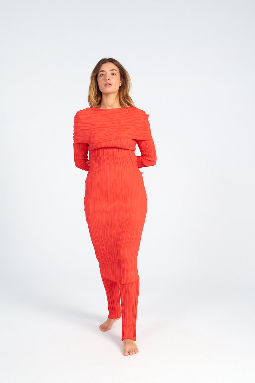 Nomia Long Plisse Pant-Nomia red pants-crinkle red pants-elastic waist red trousers-Idun-St. Paul