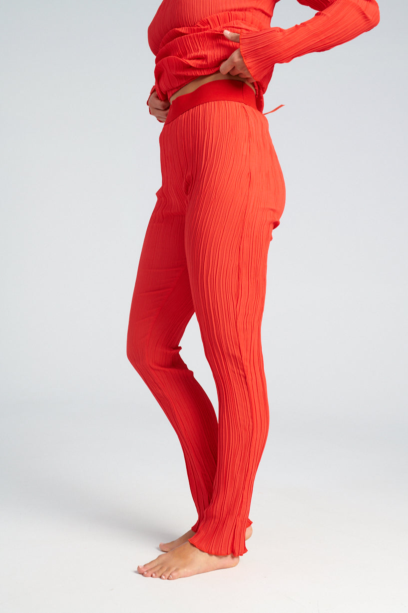 Nomia Long Plisse Pant-Nomia red pants-crinkle red pants-elastic waist red trousers-Idun-St. Paul