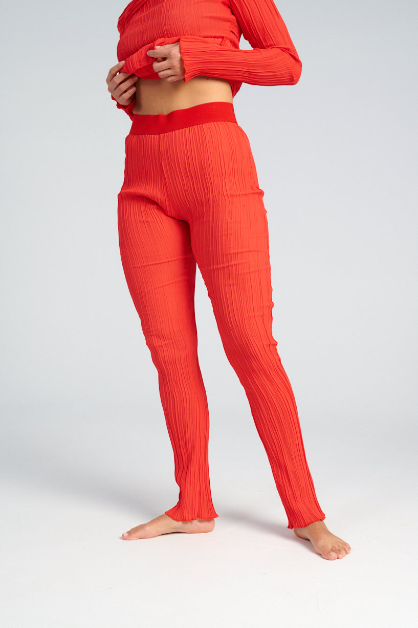 Nomia Long Plisse Pant-Nomia red pants-crinkle red pants-elastic waist red trousers-Idun-St. Paul