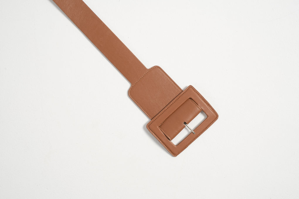 Maryam Nassir Zadeh-Maryam Nassir Zadeh win belt-oversized belt-leather belt-camel belt-Idun-St. Paul