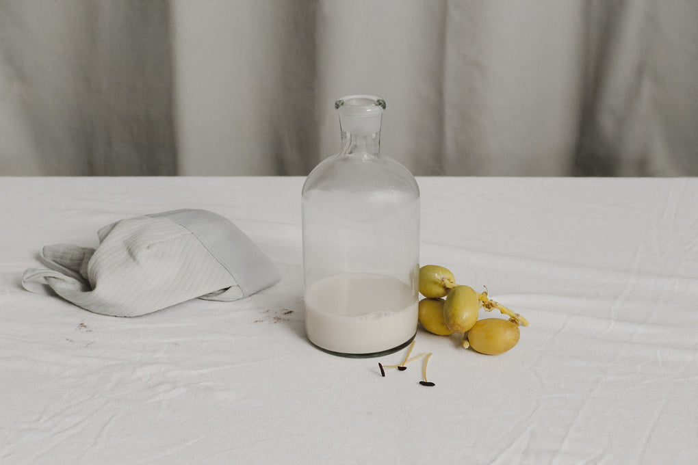 Nude (milk) 16 x 24
