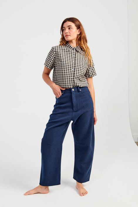 Relaxed Curve Legged Trouser