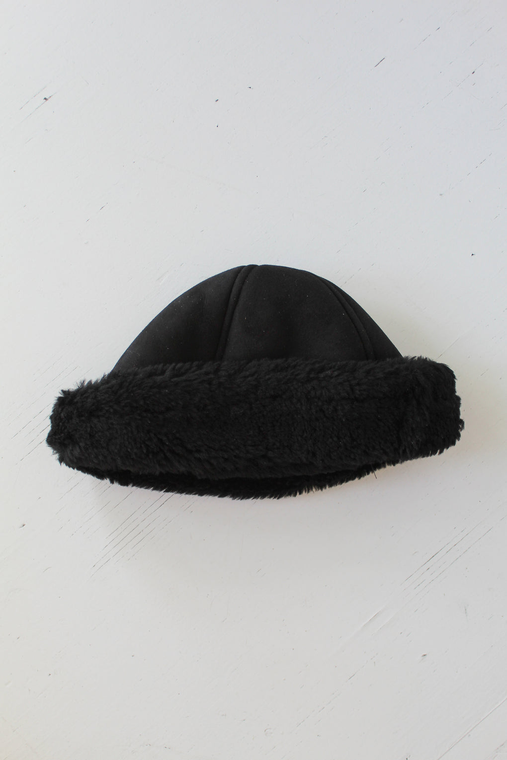 Suede Curly Cap
