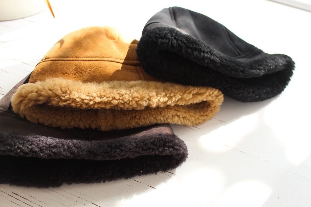 Suede Curly Cap