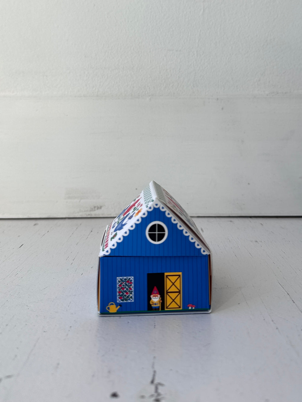 Tiny Living Matchbox Cottage