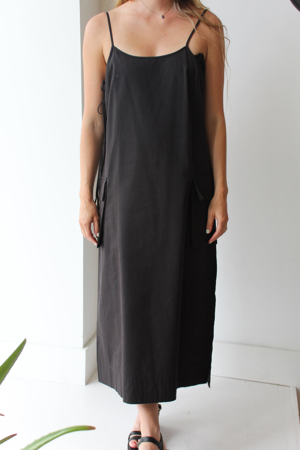 Cargo Tie Midi Dress